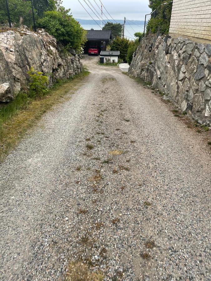 Nice Apartment With1 Bedroom Separate Living Room With A Sofa Bed And A Tiny Kitchen A Bathroom Located In Nordstrand Near By The Sea For 3 Guests With A Garden And Grill 5 Extra Guests With Extra Cost In The Cabin With Sea View Just Outside The Apar Oslo Luaran gambar