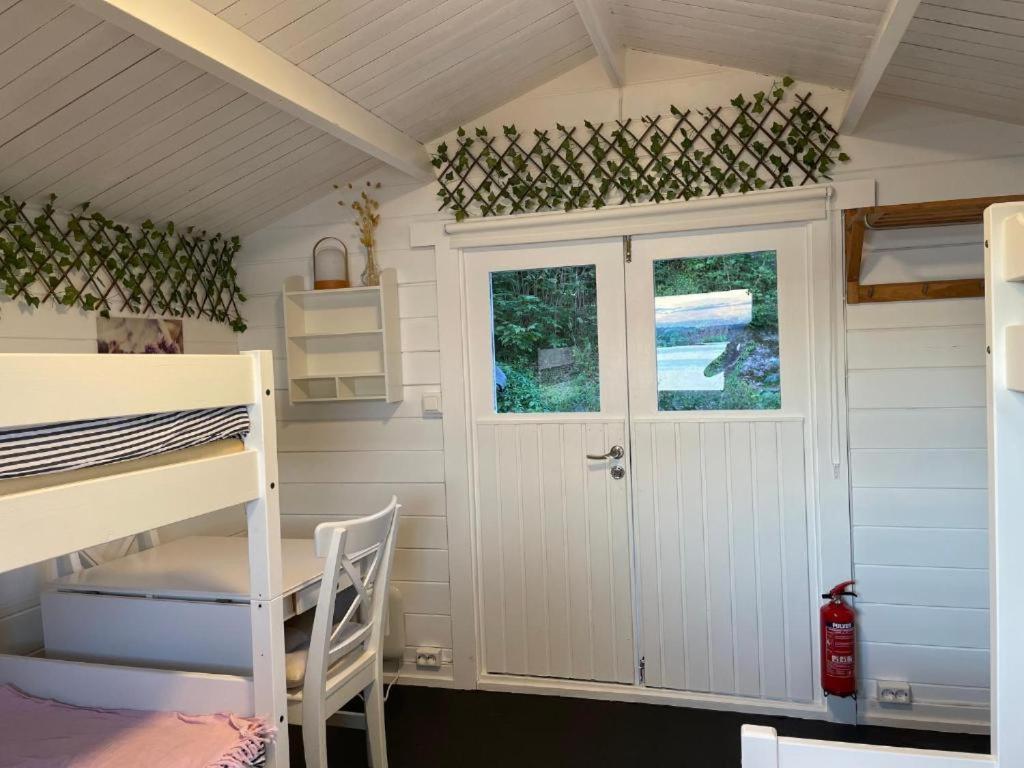Nice Apartment With1 Bedroom Separate Living Room With A Sofa Bed And A Tiny Kitchen A Bathroom Located In Nordstrand Near By The Sea For 3 Guests With A Garden And Grill 5 Extra Guests With Extra Cost In The Cabin With Sea View Just Outside The Apar Oslo Luaran gambar