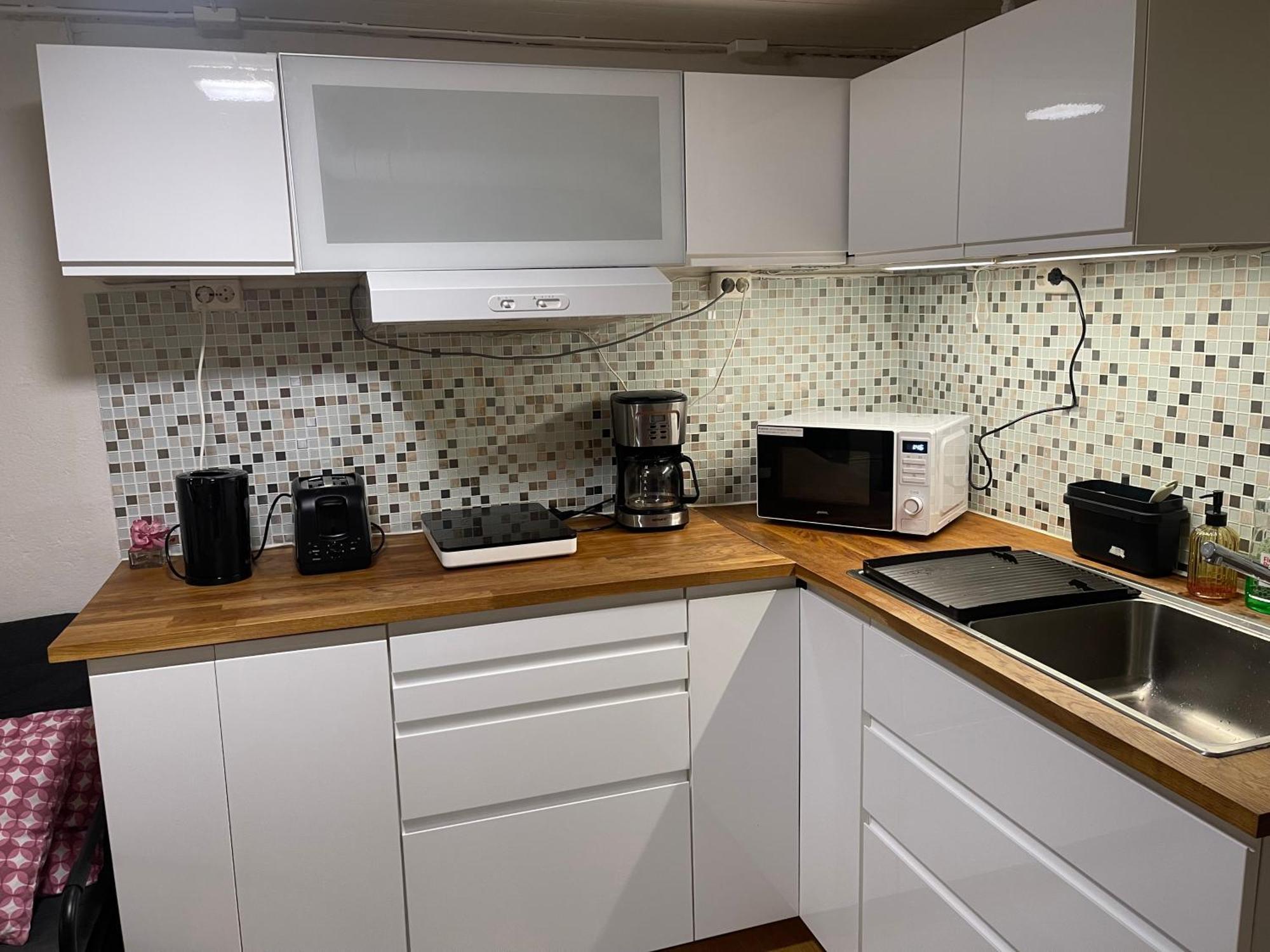 Nice Apartment With1 Bedroom Separate Living Room With A Sofa Bed And A Tiny Kitchen A Bathroom Located In Nordstrand Near By The Sea For 3 Guests With A Garden And Grill 5 Extra Guests With Extra Cost In The Cabin With Sea View Just Outside The Apar Oslo Luaran gambar