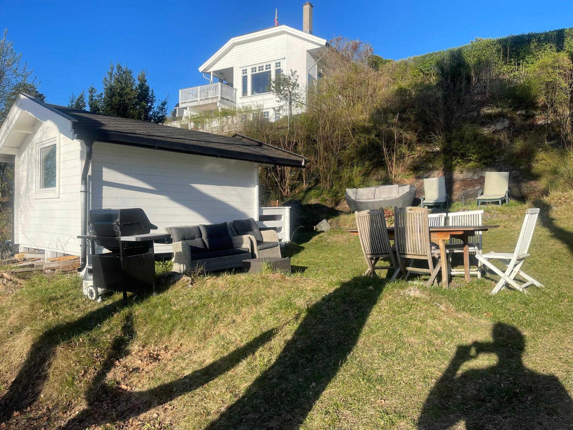 Nice Apartment With1 Bedroom Separate Living Room With A Sofa Bed And A Tiny Kitchen A Bathroom Located In Nordstrand Near By The Sea For 3 Guests With A Garden And Grill 5 Extra Guests With Extra Cost In The Cabin With Sea View Just Outside The Apar Oslo Luaran gambar